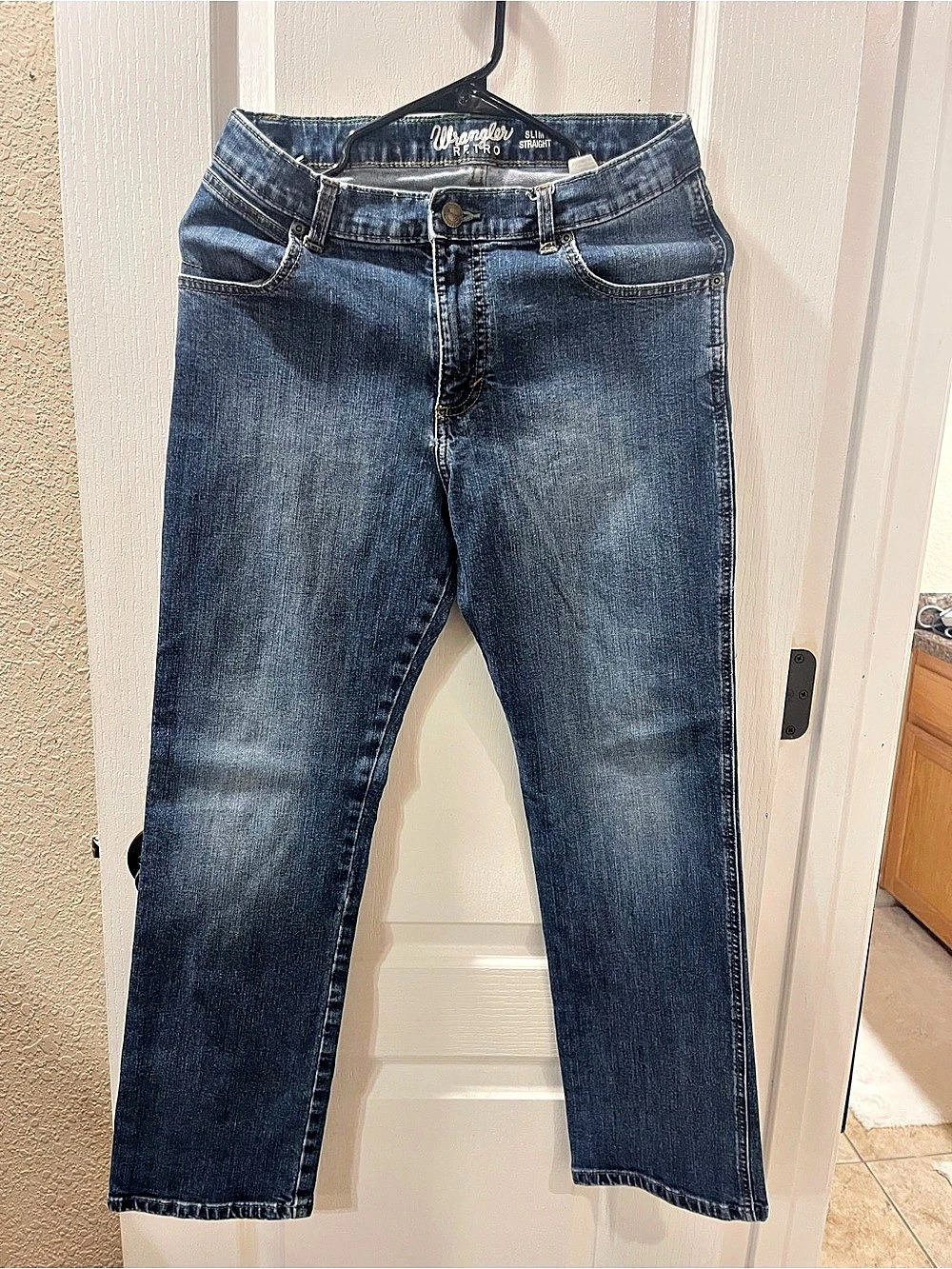 Wrangler Retro Slim Straight Jeans in Blue